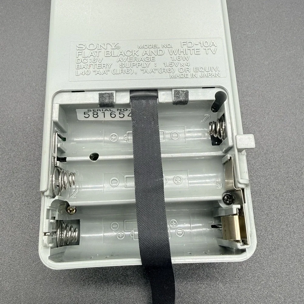 Sony FD-10A Watchman Portable Black & White‎ TV Vintage Tested Powers On